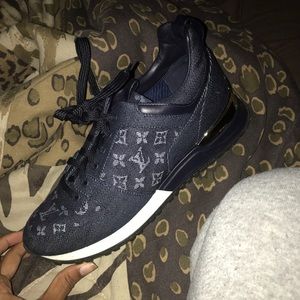 Louis-Vuitton Monogram Women’s Sneakers Denim